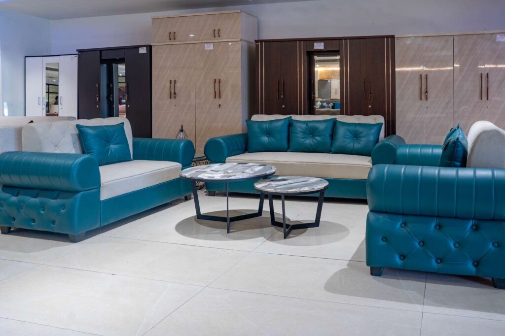 Sofas & Recliners