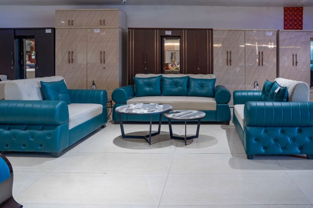 Sofas & Recliners
